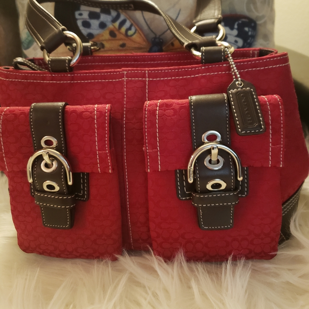 PERFECT CONDITION COACH HANDBAG